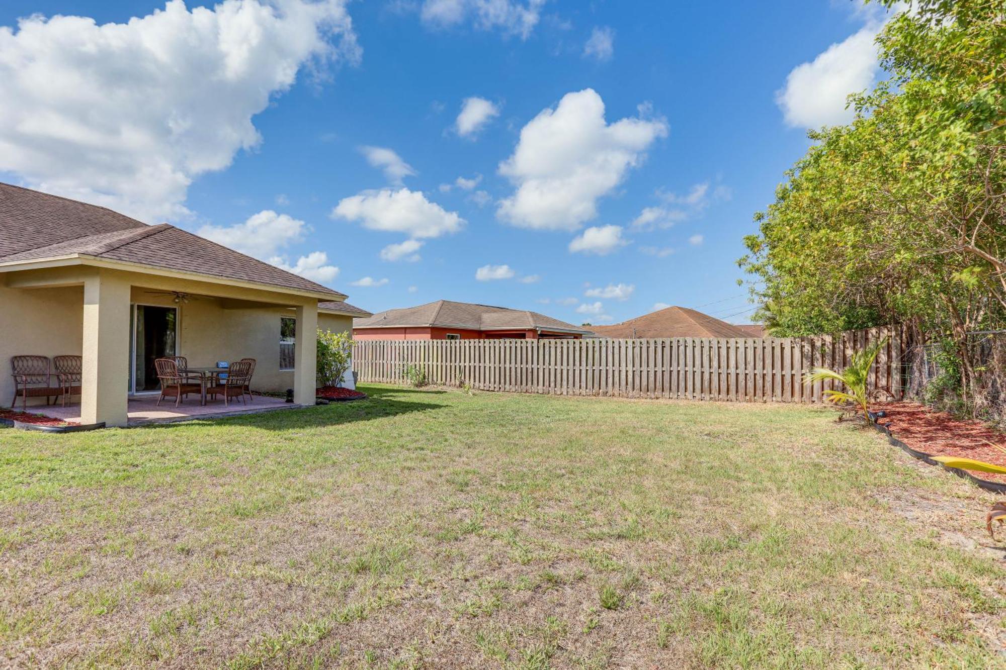 Port St Lucie Home With Above-Ground Pool And Grill 卡尔顿 外观 照片